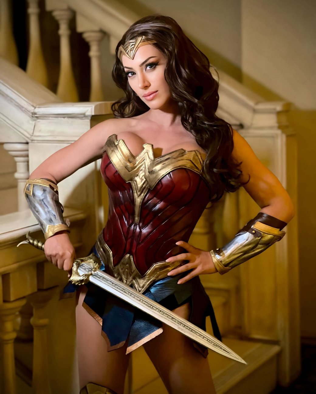 Косплеер примерила роль прекрасной Чудо-женщины из фильмов DC — изображение 5
