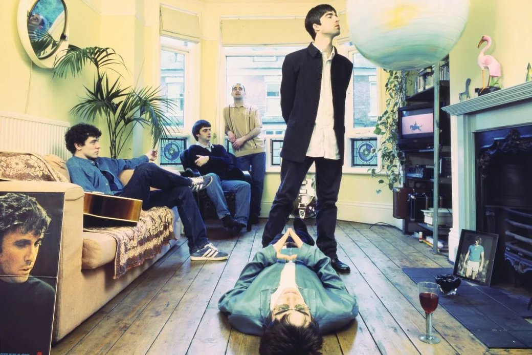 Definitely Maybe ознаменовал начало успеха Oasis в США. Было продано более миллиона копий