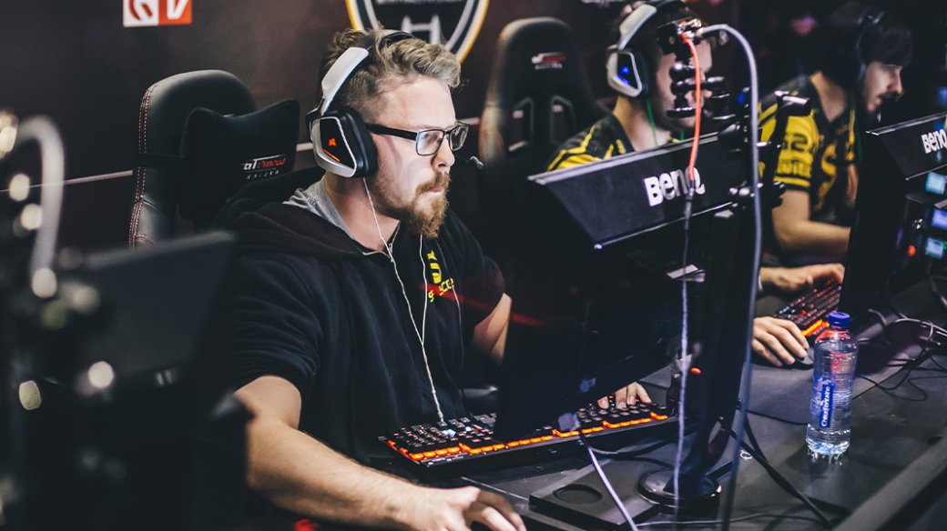 Игрок в CS:GO подвергся новой изобретательной атаке стримснайпера — фото 1