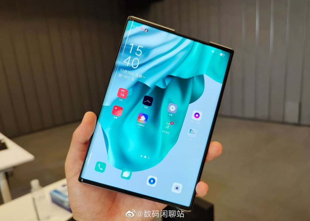 Галерея Oppo представила X 2021 — смартфон из будущего с растягивающимся экраном - 4 фото