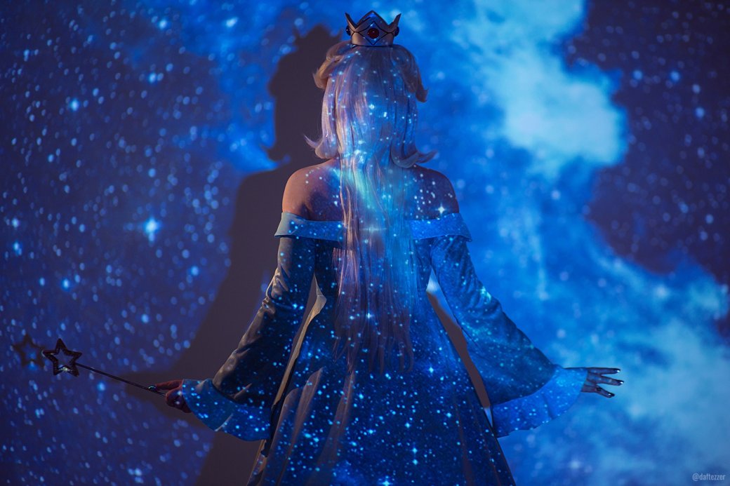Модель повторила чарующий образ Принцессы Розалины из Super Mario Galaxy — фото 1