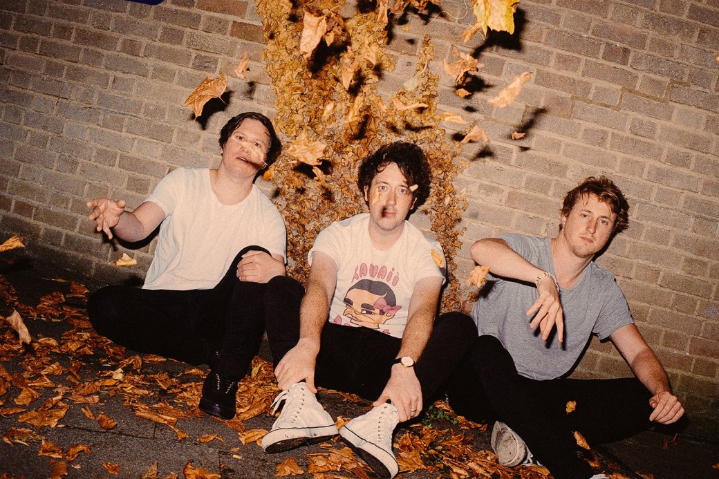 Короткая рецензия на альбом The Wombats — Beautiful People Will Ruin Your Life. Топтание на месте — фото 1