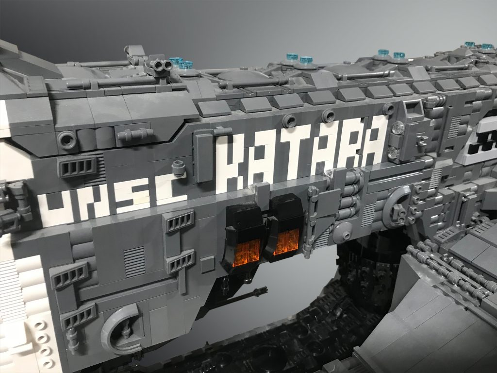 Галерея Фанат Halo потратил 5 лет и 25 тысяч деталек LEGO, чтобы собрать корабль из игры - 4 фото