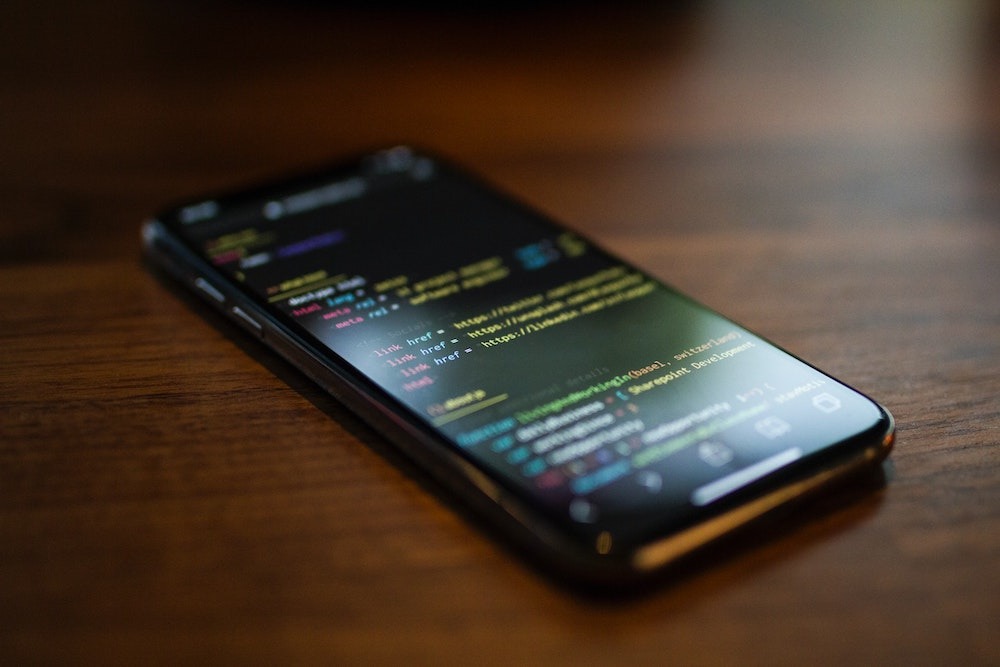 Хакеры уже взломали iOS 14. Финальную версию джейлбрейка обещают осенью — фото 1