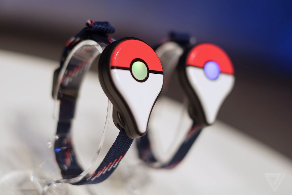 Что такое Pokemon Go Plus и когда он появится в продаже — фото 2