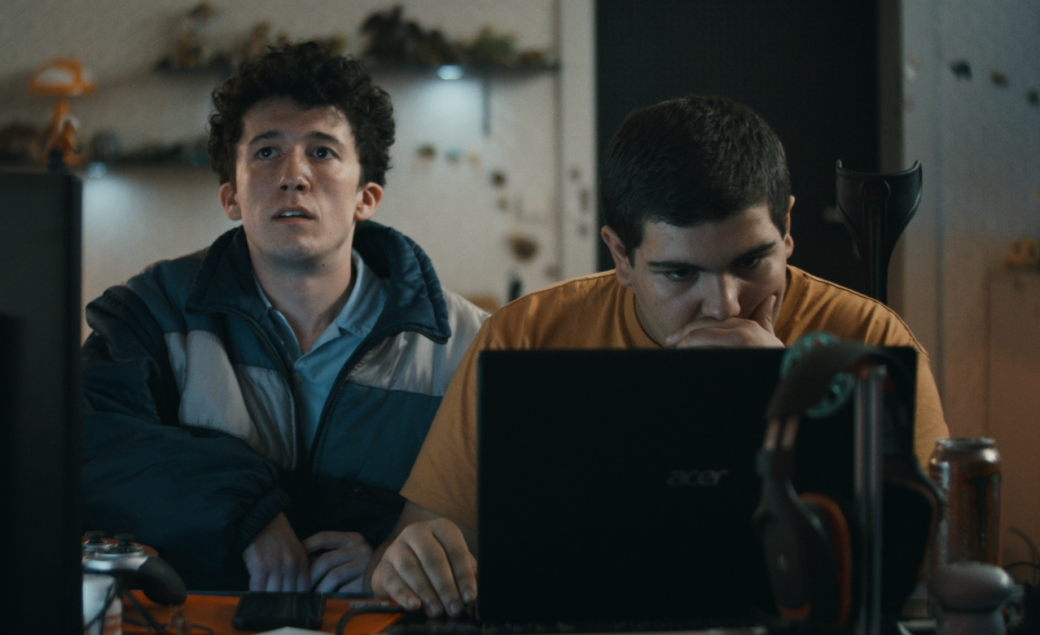 Рецензия на сериал «Как продавать наркотики онлайн (быстро)» — ироничный гид по даркнету от Netflix — фото 1