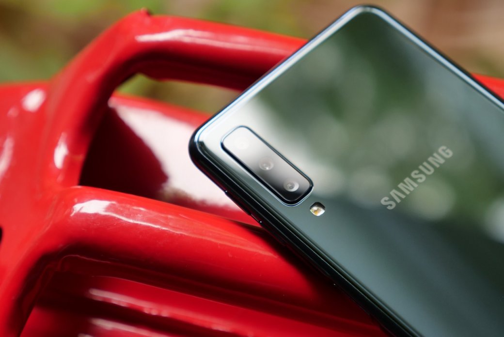 Samsung представила смартфоны среднего сегмента Galaxy A30 и Galaxy A50 — фото 1