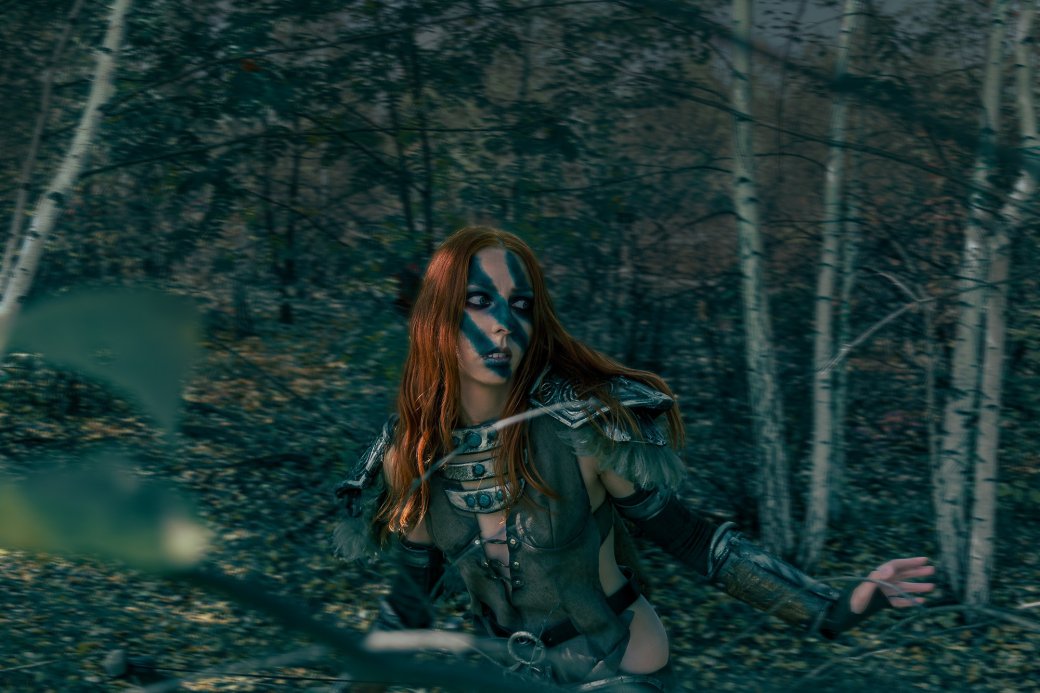 Модель показала атмосферный косплей на Эйлу Охотницу из Elder Scrolls 5 Skyrim — изображение 4
