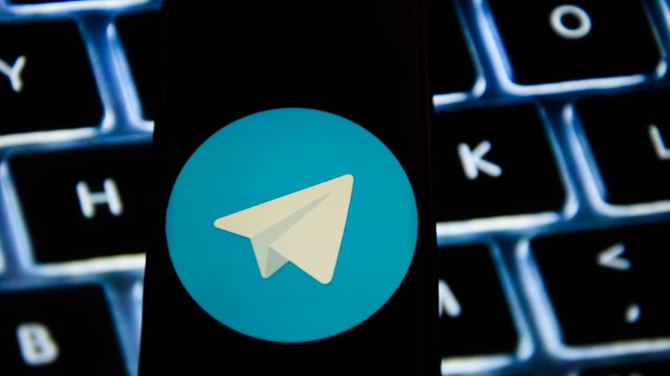 Эти Telegram-боты помогут вам узнать утекшие пароли от почты и пробить телефон по базе GetContact — фото 1