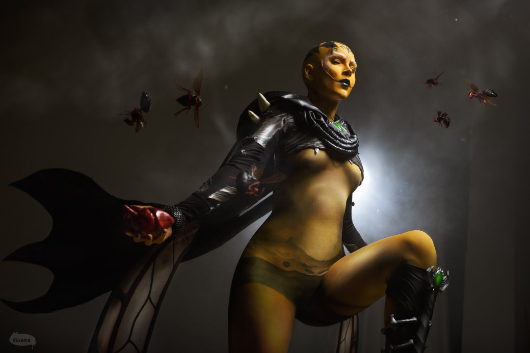 Модель перевоплотилась в опасную ДиʼВору из Mortal Kombat 11 — изображение 3