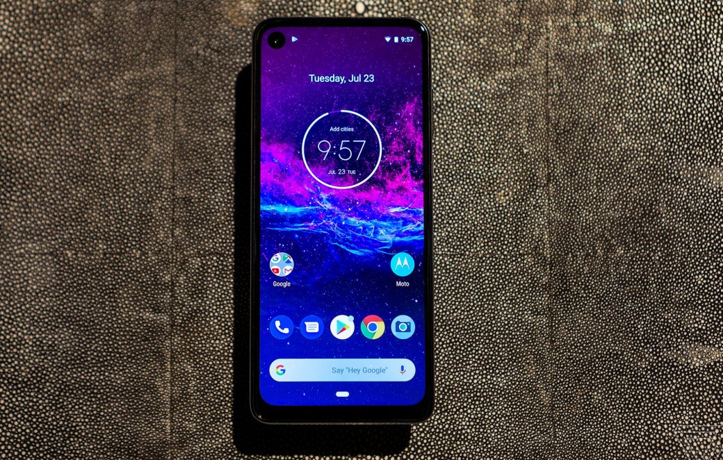 Motorola One Action — камерофон с возможностями экшен-камеры за 19 000 рублей — фото 1