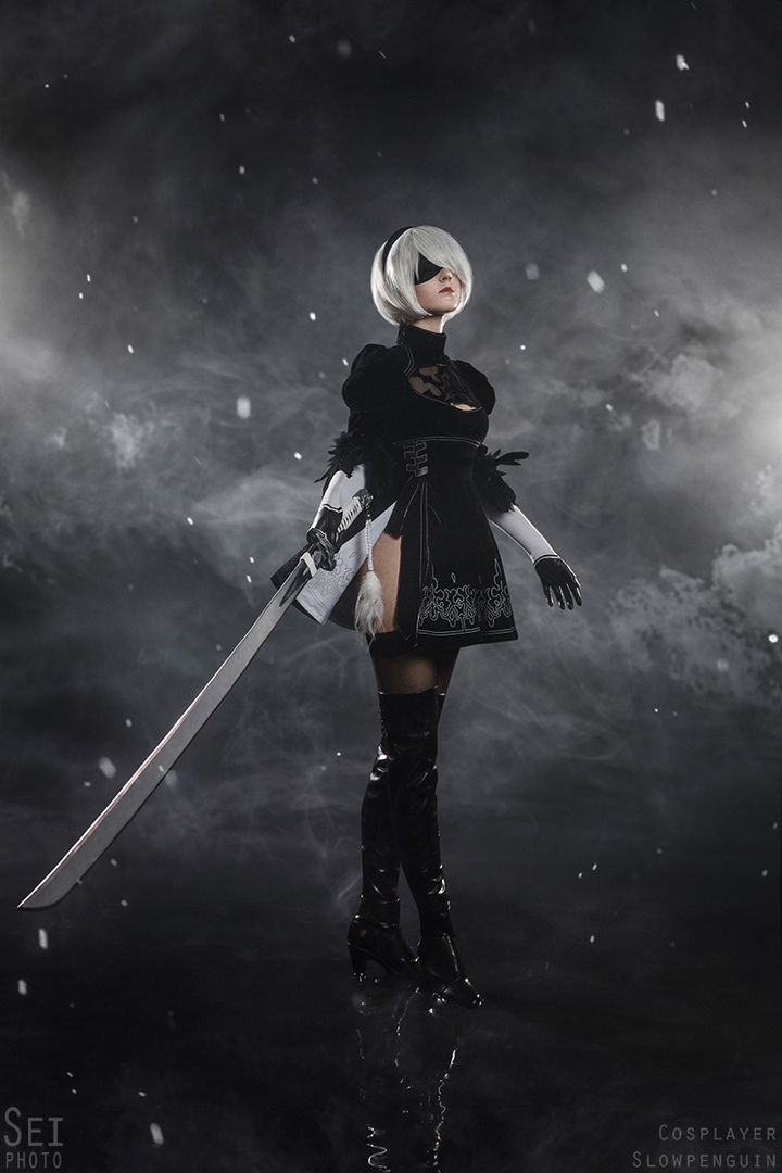 Холодная, но манящая 2B в новом прекрасном косплее NieR: Automata — фото 2