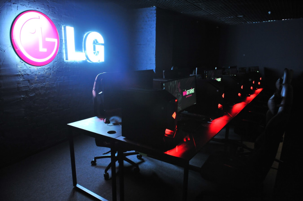 Галерея Холдинг Winstrike открыл киберспортивную арену в центре Москвы на 1000 кв.м - 6 фото