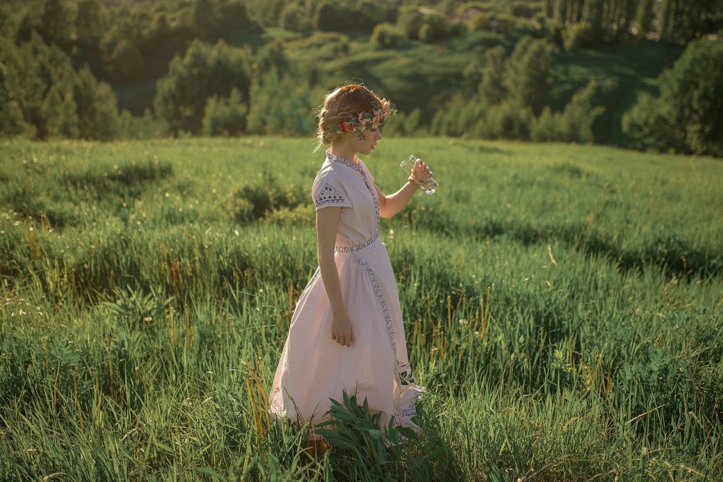 Галерея Модель сделала тревожащий косплей героини Флоренс Пью из «Солнцестояния» - 9 фото