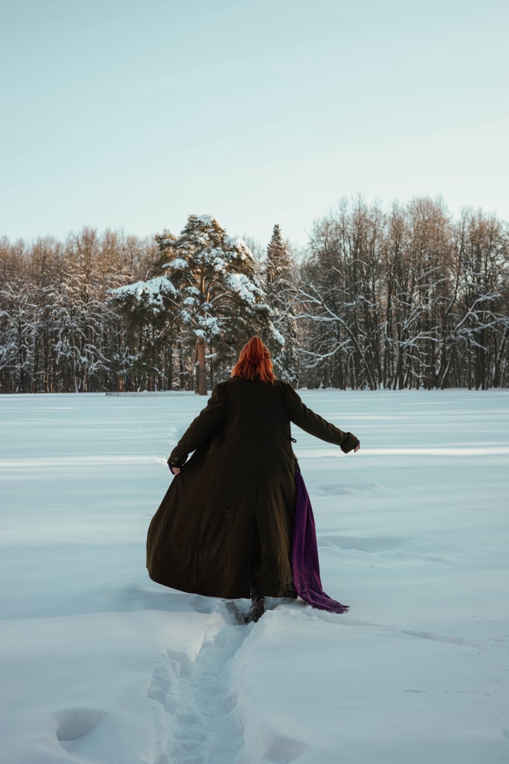 Галерея Модель перевоплотилась в очаровательную главную героиню мультфильма «Анастасия» - 4 фото