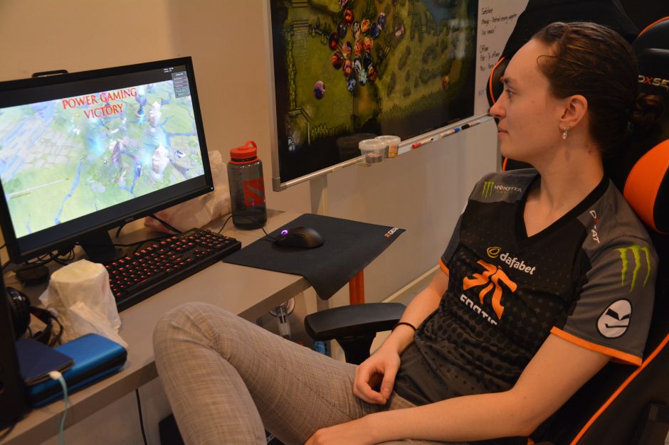 Первый зарубежный тренер в СНГ-составе по Dota 2! Это хорошо? — фото 1