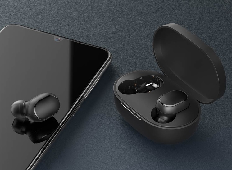 Xiaomi анонсировала Redmi AirDots 2 — беспроводные наушники за 800 рублей — фото 1