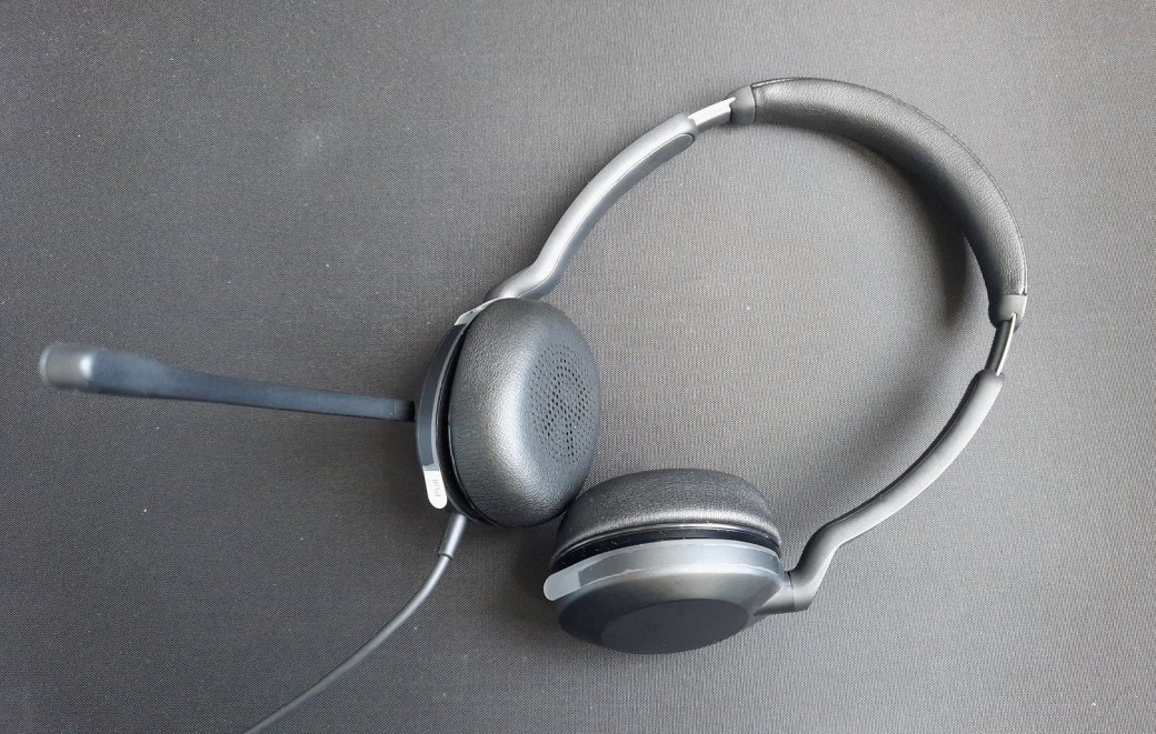 Обзор Jabra Evolve2 30: компактная проводная гарнитура для удалённой работы — фото 2