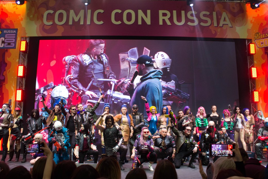 Встреча с «Канобу», Дмитрий Глуховский, Ник Перумов. Comic Con Russia и «Игромир» 2019. День 4 — фото 36
