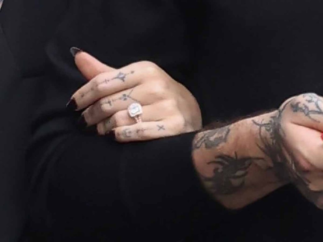 Галерея Дамиано Давид из Måneskin и Дав Камерон подогрели слухи о помолвке - 2 фото