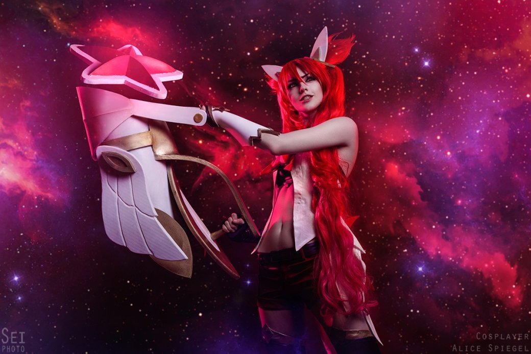 Сногсшибательный косплей сразу пяти героинь League of Legends — Джинкс тут тоже есть! — фото 4