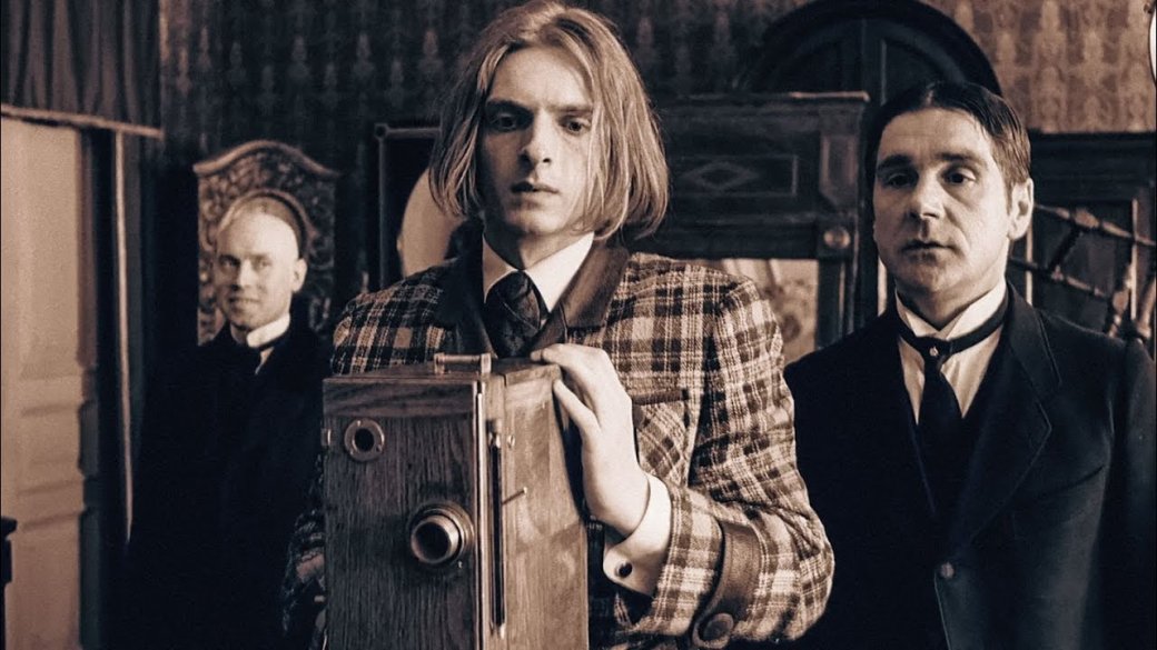 Кадр из «Про уродов и людей»