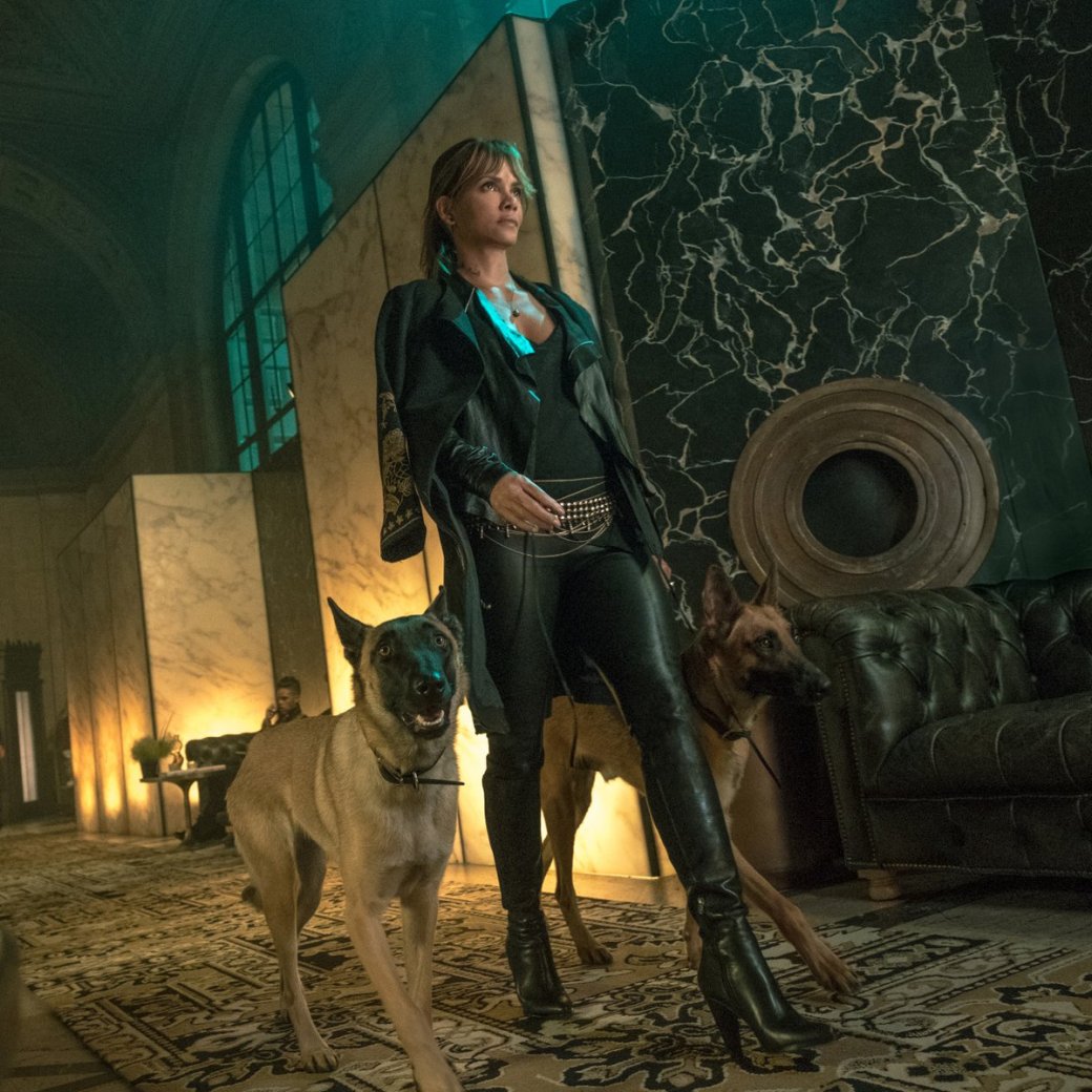 Уроки латыни с Киану Ривзом. Актер объяснил название John Wick 3: Parabellum (для жителей США) — фото 2