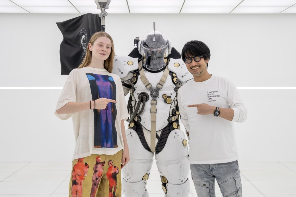 Галерея Хидео Кодзима и Хантер Шафер из «Эйфории» встретились в офисе Kojima Producitons - 8 фото