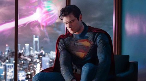 Появились кадры со съемок «Супермена» Джеймса Ганна с Дэвидом Коренсветом