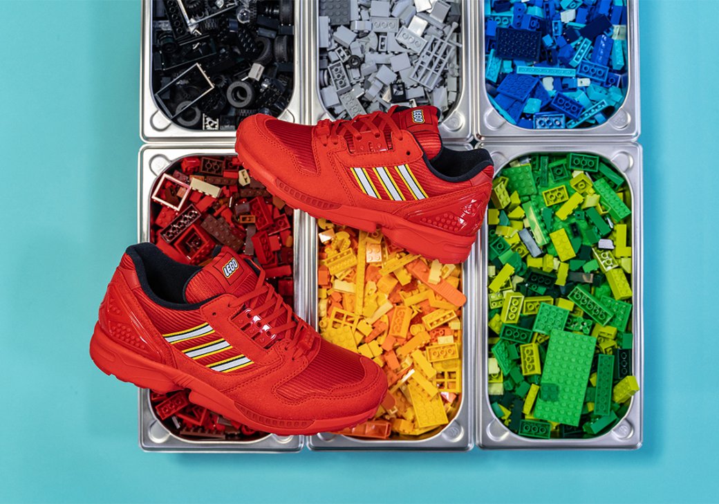 Adidas показал еще шесть пар кроссовок в коллаборации LEGO — изображение 6