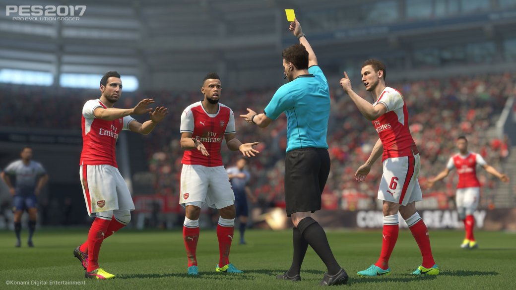Арбитры в PES 17, как и настоящем футболе, пользуются баллончиками для обозначения линий при штрафных ударах.