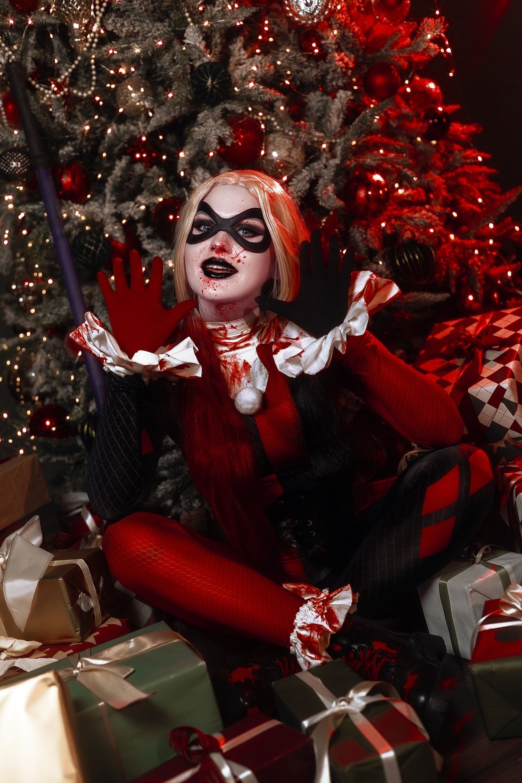 Модель перевоплотилась в безумную Харли Квинн из DC — изображение 2
