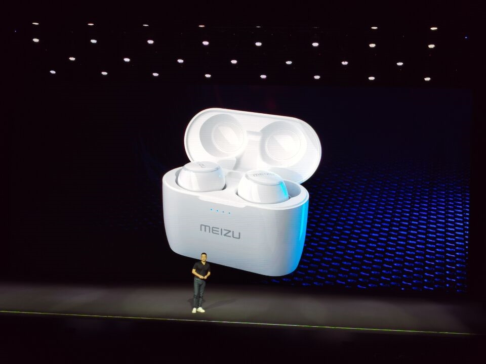 В четыре раза дешевле AirPods 2: Meizu представила беспроводные наушники POP2 — фото 2