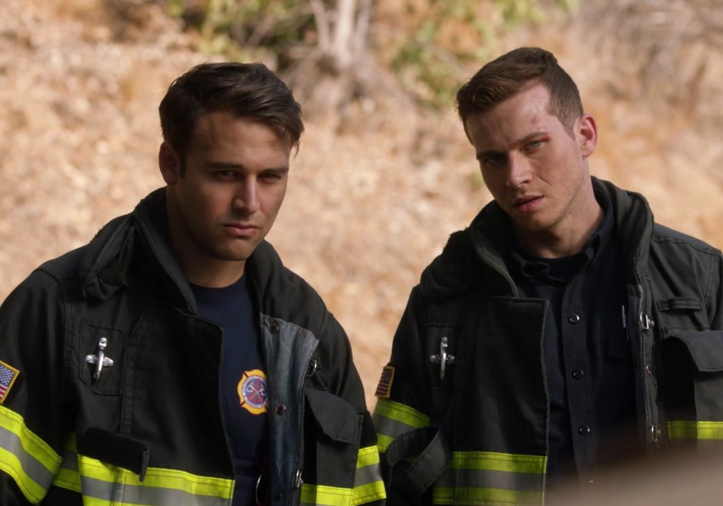 кадр из сериала «9-1-1»