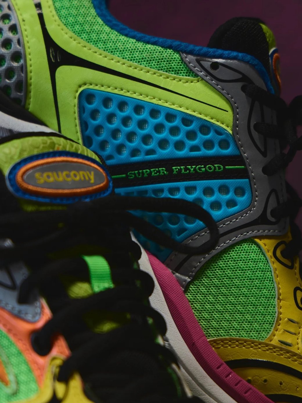 Westside Gunn и Saucony выпустили совместные кроссовки ProGrid Triumph 4 в неоновом стиле — изображение 3