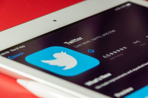 Более 4 тысяч сотрудников Twitter оказались уволенными без предупреждения