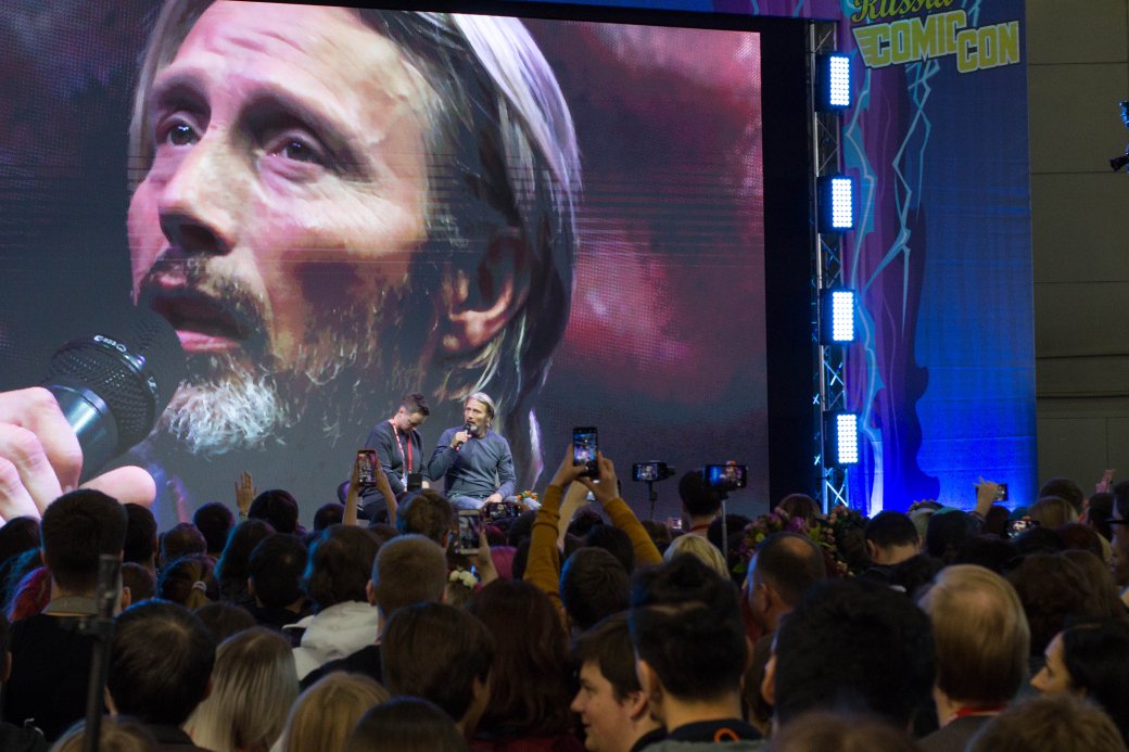 Мадс Миккельсен и Ник Перумов. Comic Con Russia и «Игромир» 2019. День 2 — фото 1