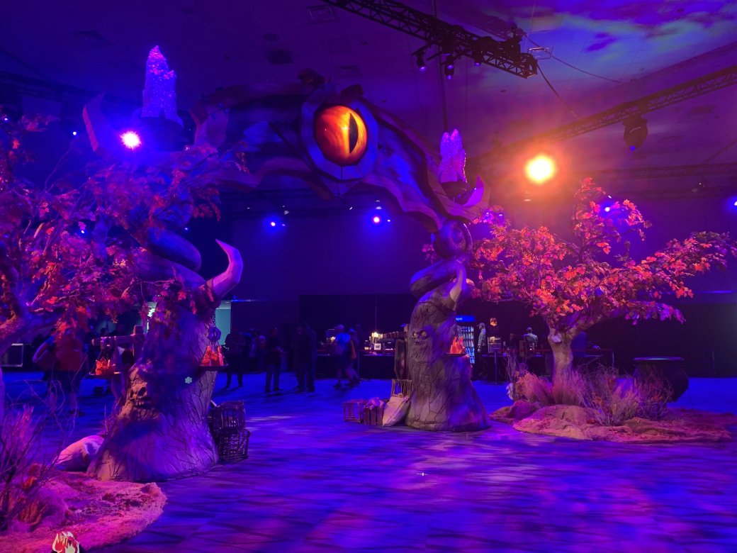 На BlizzCon в этом году развернулась настоящая Ярмарка Новолуния из World of Warcraft — фото 2