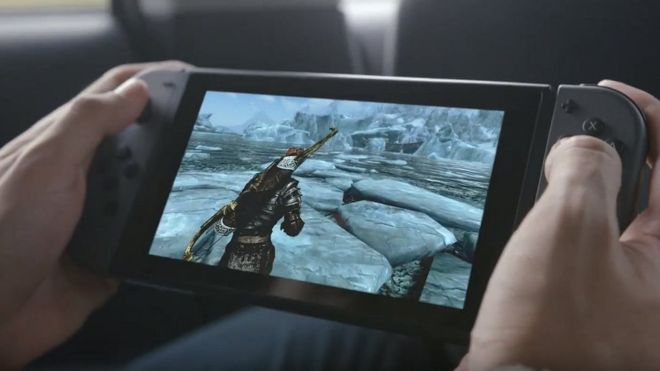 А Skyrim, кстати, [пока не подтвердили!](https://kanobu.ru/news/pokazannaya-v-trejlere-switch-skyrim-ne-podtverzhdena-k-vyihodu-na-nej-386295/)