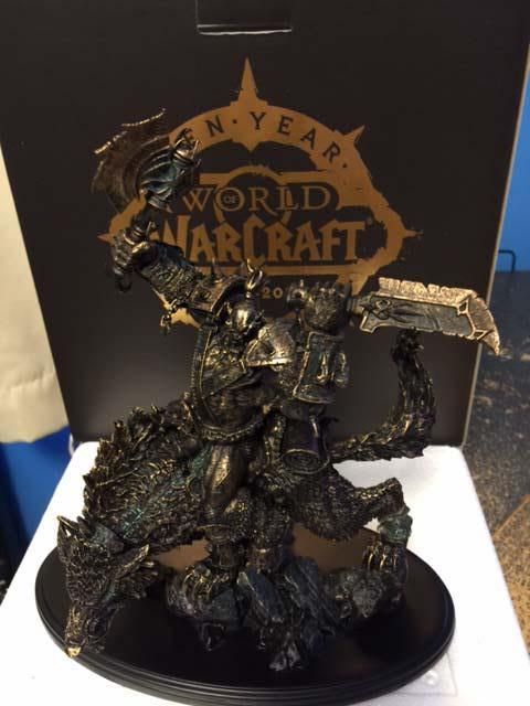 Галерея Преданным поклонникам World of Warcraft подарят по статуе - 2 фото