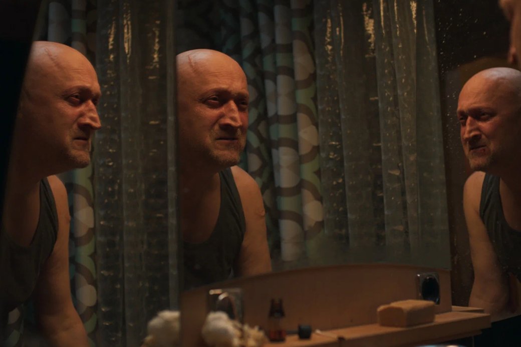 Сюжет сериала «Встать на ноги» развернётся вокруг бывшего уголовника по прозвищу Старый

Источник: Okko