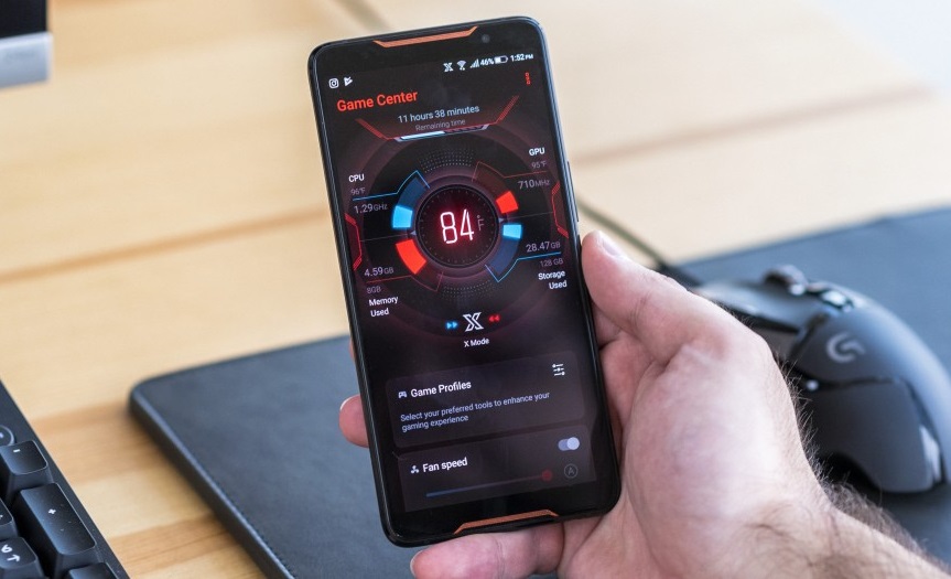 Представлен Asus ROG Phone 2: игровой смартфон с аксессуарами и огромной батареей [Обновлено] — фото 1
