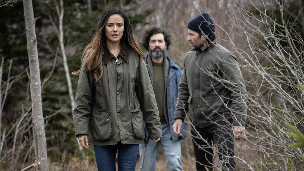 Кадр из сериала «Извне» (From)

Источник: MGM+