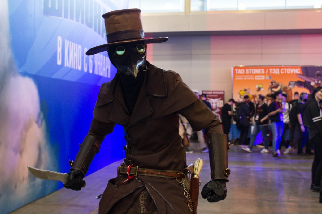Создатель «Черного плаща», косплей и толпы геймеров. Comic Con Russia и «Игромир» 2019. День 1 — фото 12