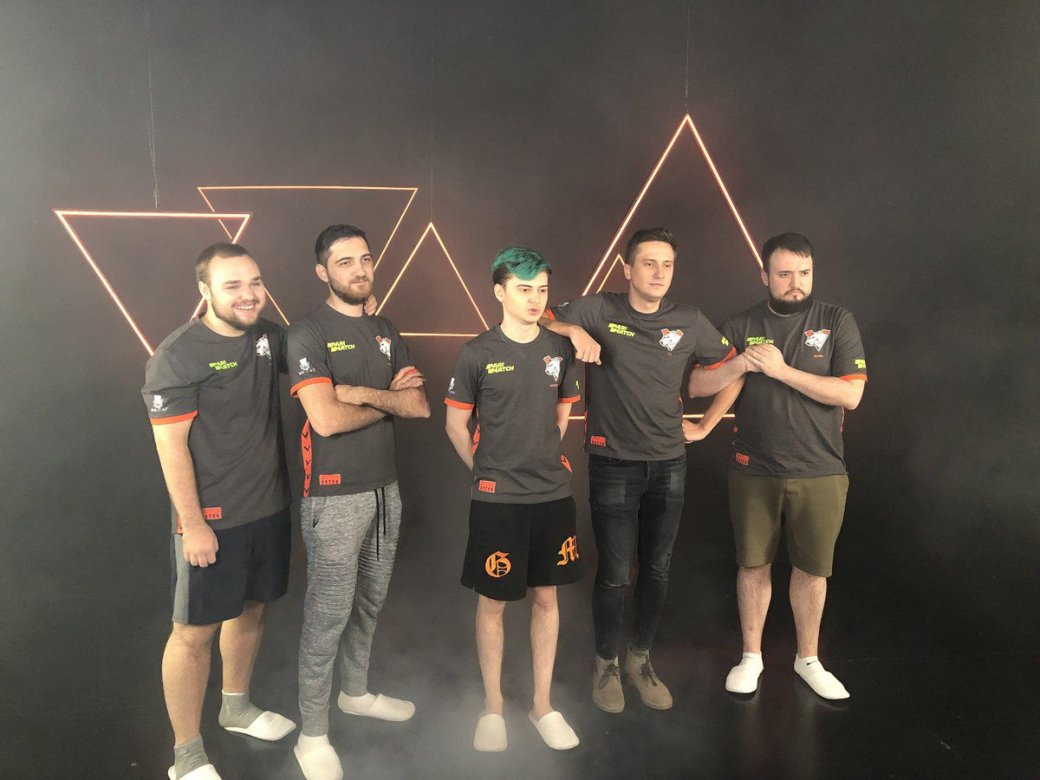 Virtus.pro представила форму для болельщиков. Не обошлось без шуток про Apex и состав по Dota 2 — фото 2