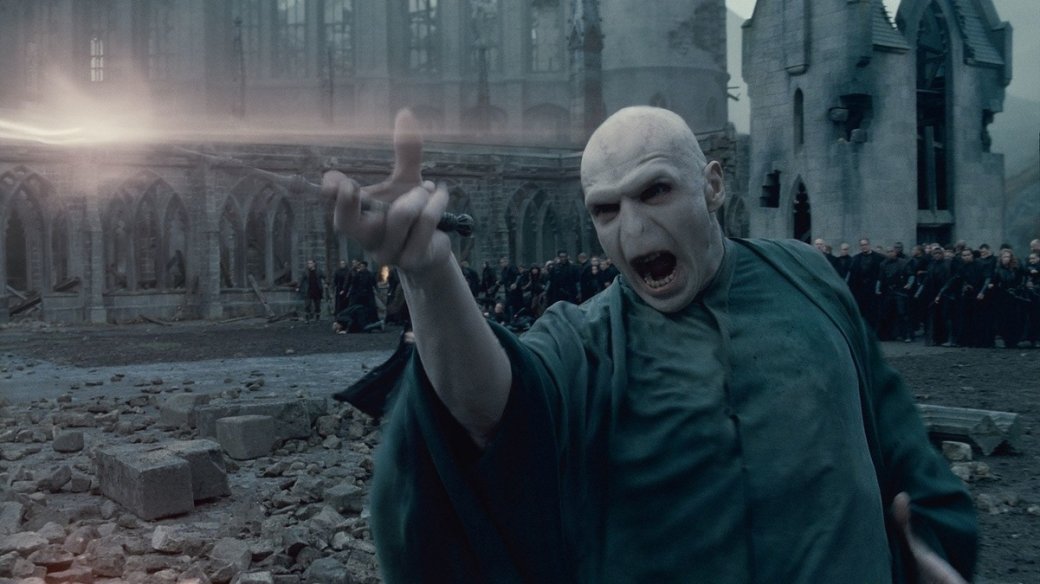 Рэйф Файнс в фильме «Гарри Поттер и Дары Смерти: Часть II» / Источник: Warner Bros. Pictures