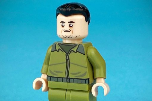Компания Citizen Brick собрала свыше $16 тысяч на продаже фигурок LEGO с Владимиром Зеленским