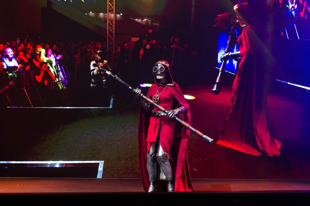 Dark Souls, «Ведьмак» и герои Marvel. Косплей на Comic Con Russia и «Игромире» 2019 — фото 23