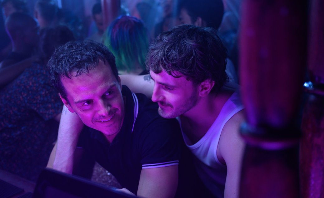 Кадр фильма All of Us Strangers (2023)