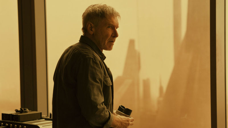 30 главных фильмов 2017: «Бегущий по лезвию 2049» — хороший сиквел, испорченный фанбойством — фото 2